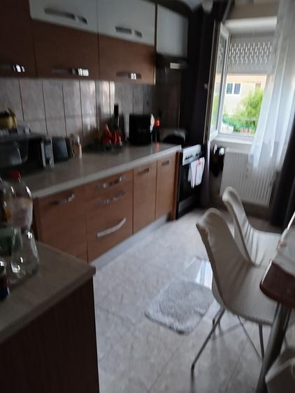 Apartament cu 2 camere semidecomandat în Grădiște
