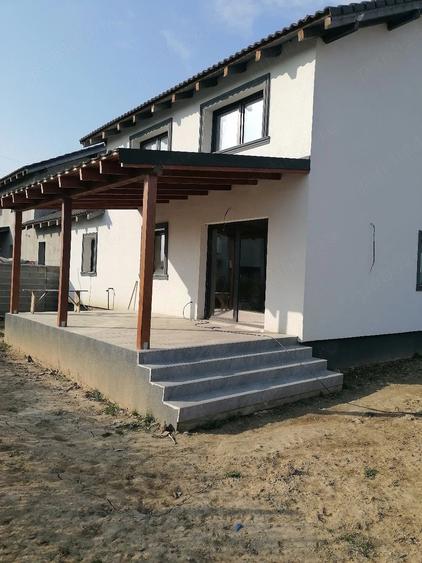 Casă cu Teren 420 Mp în Șag
