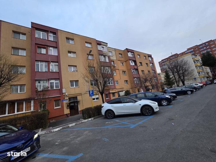 Garsonieră decomandată în Astra