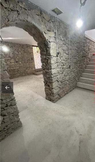 Casă individuală cu 6 camere cu Canalizare în Valu lui Traian