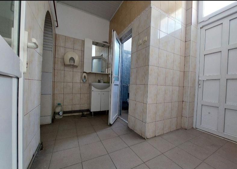 Spațiu comercial, de 110 mp, în Central