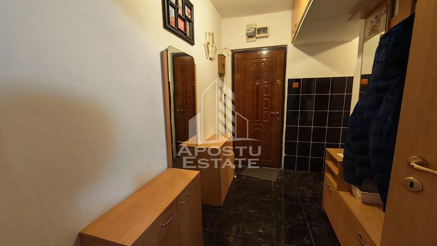 Apartament cu 2 camere nedecomandat, mobilat în Dacia