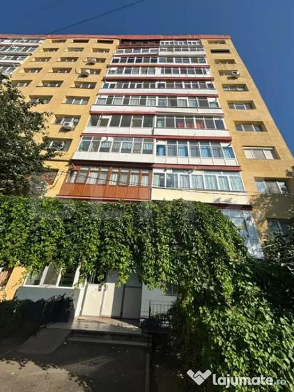 Apartament cu 2 camere decomandat în Micro 6