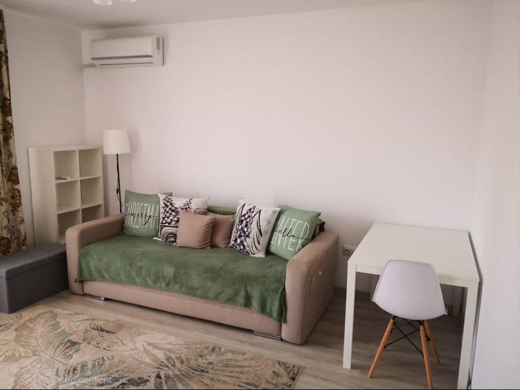 Apartament cu 3 camere decomandat, mobilat în Lunca Cetățuii