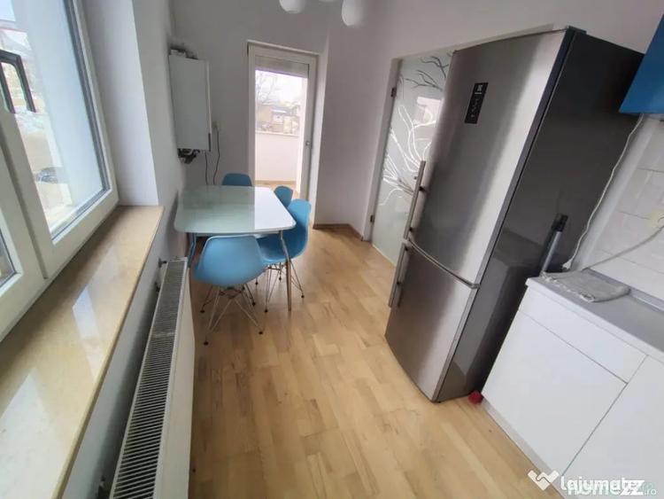 Apartament cu 3 camere semidecomandat în Ultracentral