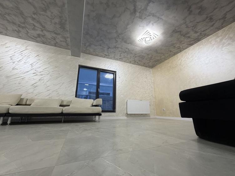Casă cu 3 camere în Malu Mare