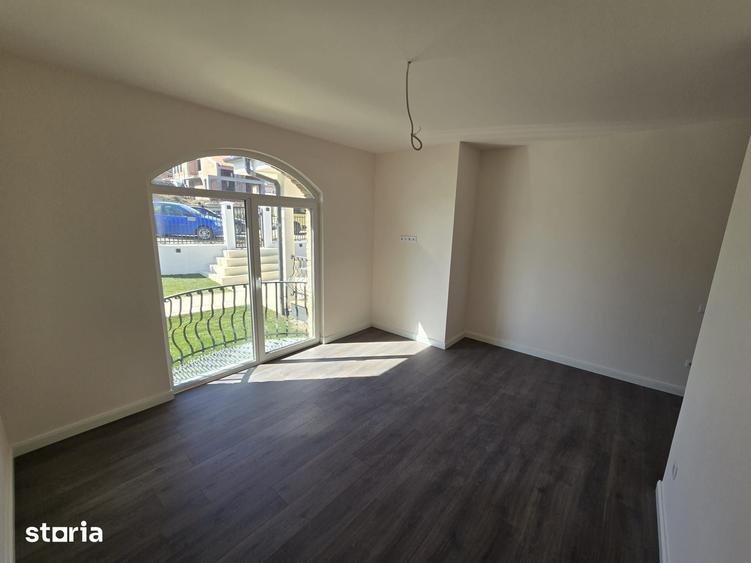 Casă cu 4 camere cu Teren 500 Mp în Corunca