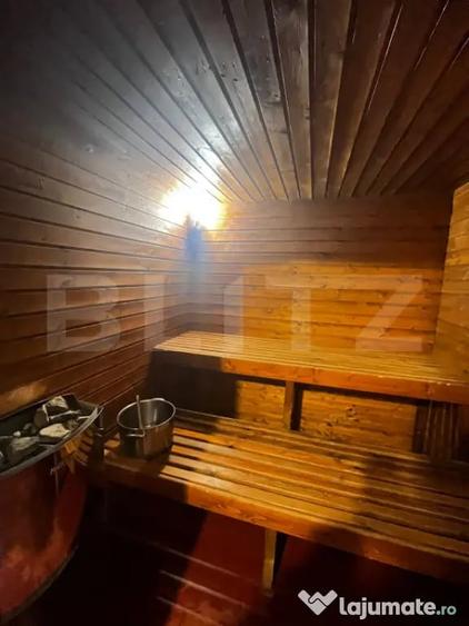 Casă cu 12 camere cu Teren 530 Mp în Colibița
