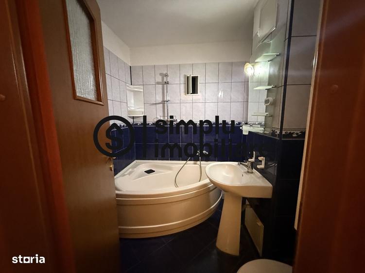Apartament cu 3 camere decomandat în Lăpuș