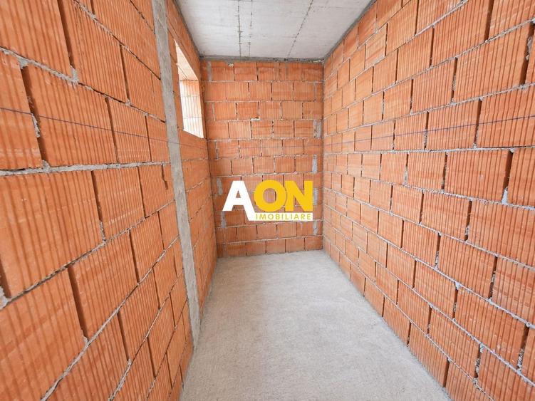 Apartament cu 3 camere decomandat în Cetate