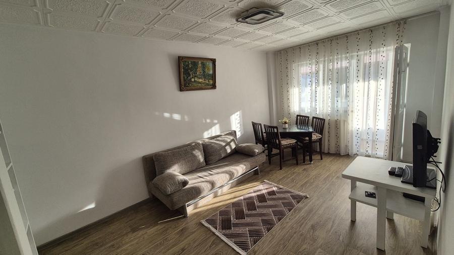 Apartament cu 2 camere decomandat în Vest