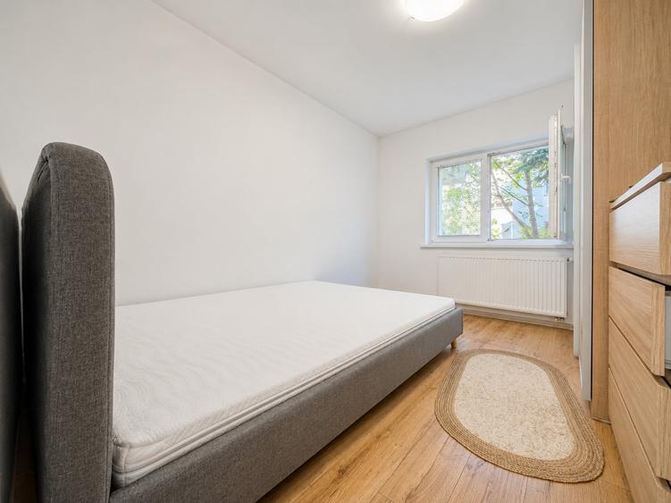 Apartament cu 3 camere decomandat, mobilat în Zorilor