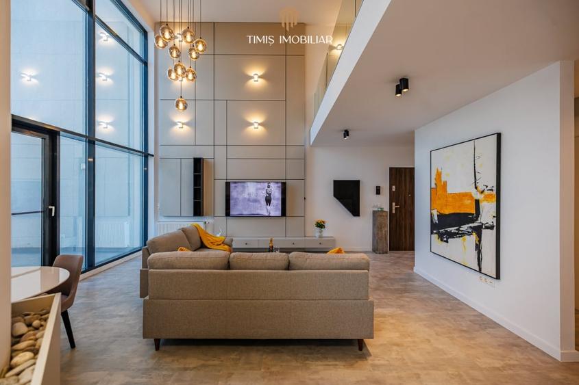 Apartament cu 4 camere decomandat, mobilat în Soarelui