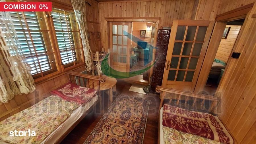 Casă cu 6 camere cu Teren 945 Mp în Firiza