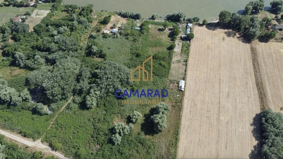 Teren Construcții intravilan de 8000 mp, în Beștepe