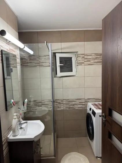 Casă cu 5 camere în Păuleasca