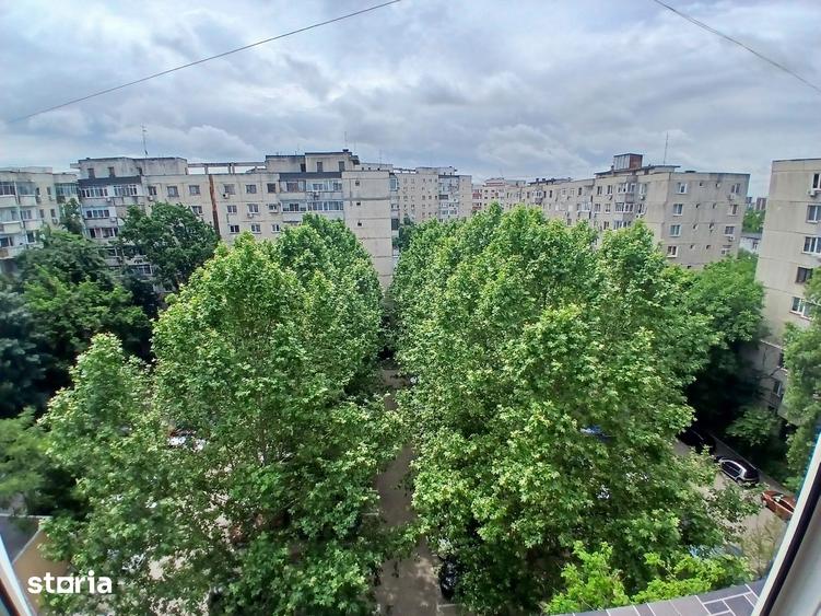 Apartament cu 4 camere decomandat în Berceni