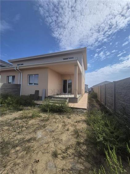 Duplex cu 4 camere cu Teren 300 Mp în Moșnița Nouă
