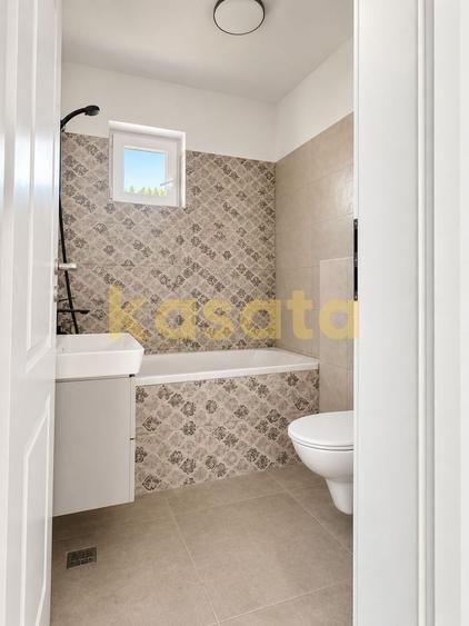 Duplex cu 4 camere cu Canalizare în Nord