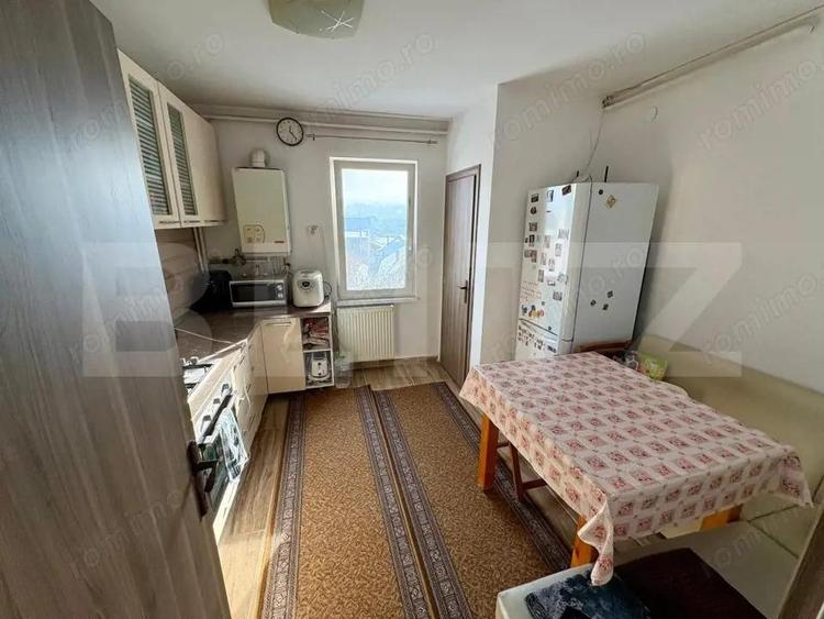 Apartament cu 3 camere decomandat în Sângeorgiu de Mureș