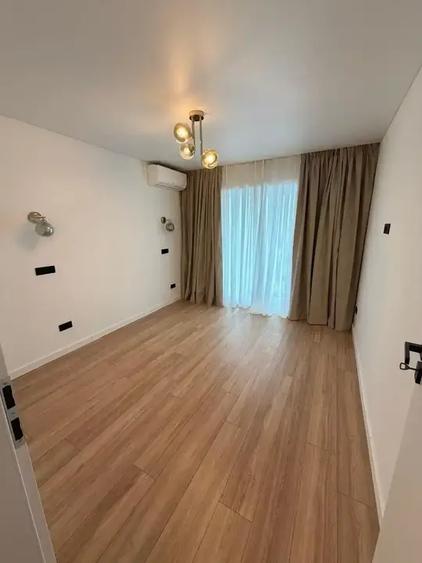 Penthouse cu 3 camere decomandat, mobilat în Berceni