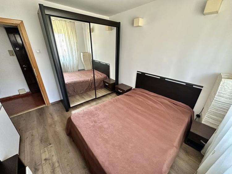 Apartament cu 3 camere semidecomandat, mobilat în Cetate