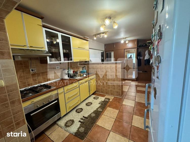 Apartament cu 3 camere în Obcini
