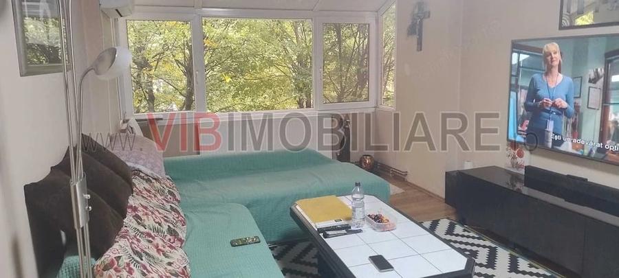 Apartament cu 2 camere semidecomandat în Tipografilor