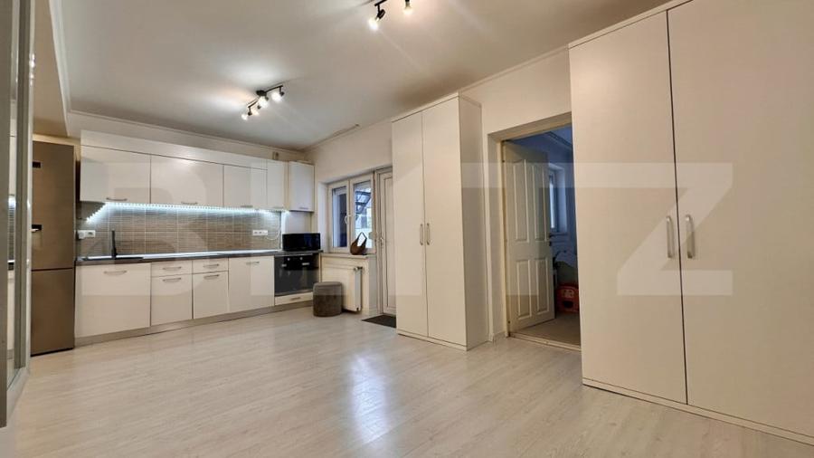 Apartament central, 3 camere, terasa 12mp, mobilat ?i util - 2