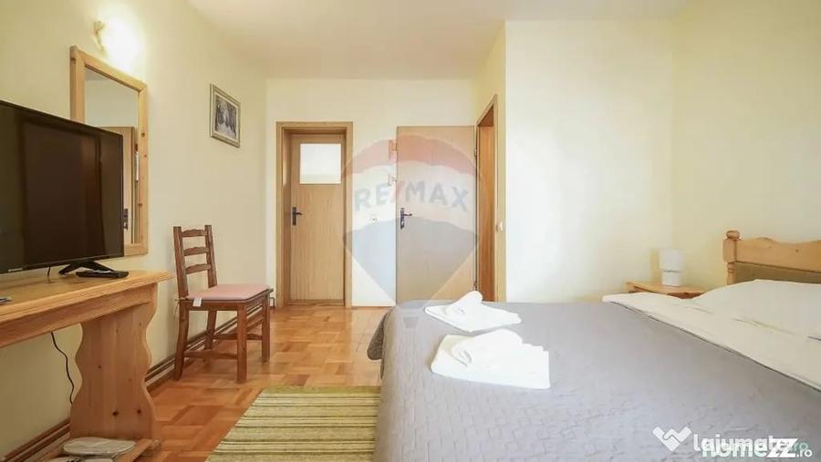 Casă cu 7 camere cu Teren 596 Mp în Poiana Brașov