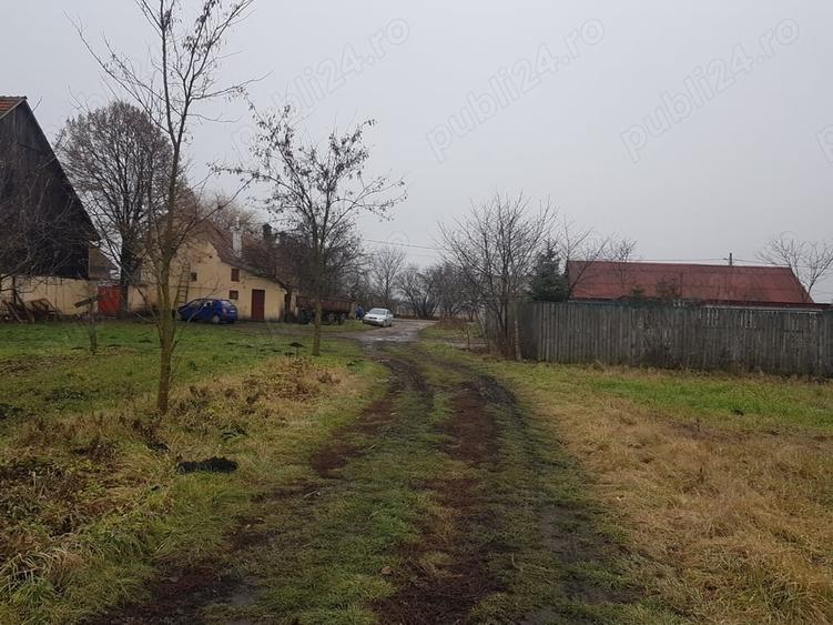 Teren de 2932 mp, în Stupini