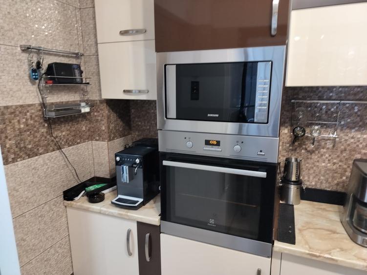 Casă cu 4 camere cu Teren 60 Mp în Prelungirea Ghencea