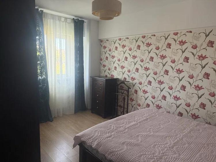 Apartament cu 2 camere decomandat, mobilat în Podul de Fier