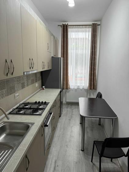 Apartament cu 2 camere semidecomandat în Petru Rareș