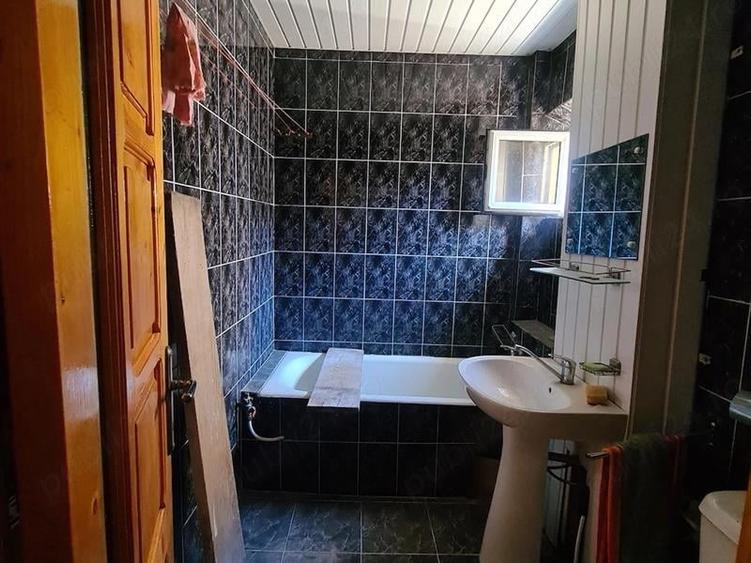 Apartament cu 3 camere semidecomandat în Fălticeni