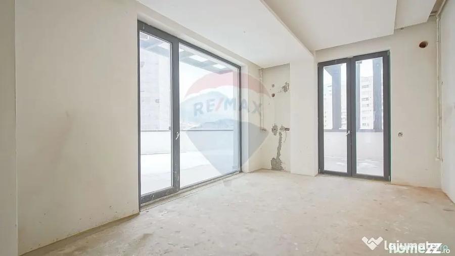 Apartament cu 3 camere decomandat în 15 Noiembrie