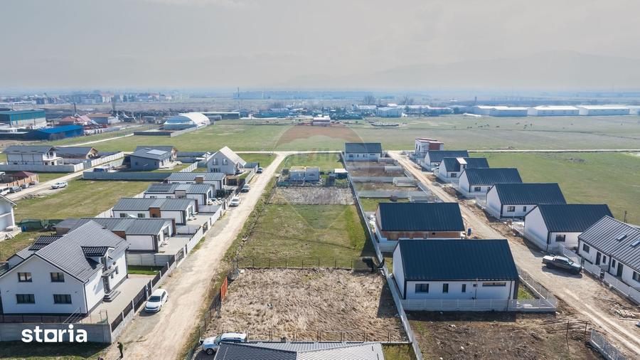 Teren de 452 mp, în Central