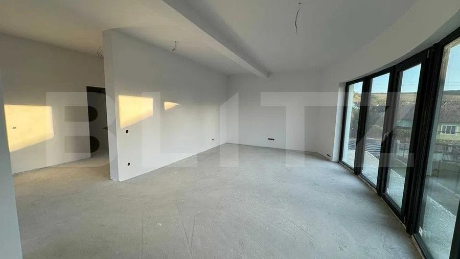 Casă cu 4 camere cu Teren 700 Mp în Sângeorgiu de Mureș