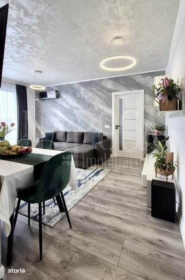 Apartament cu 3 camere semidecomandat în Florești