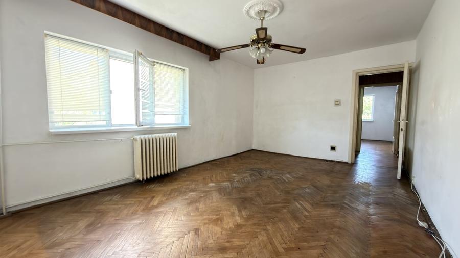 Apartament cu 2 camere decomandat în Soarelui