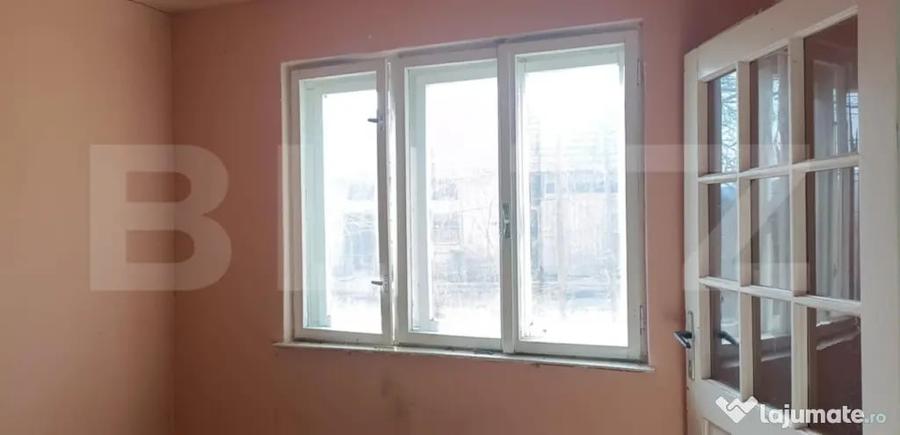 Casă cu 3 camere cu Teren 1900 Mp în Central