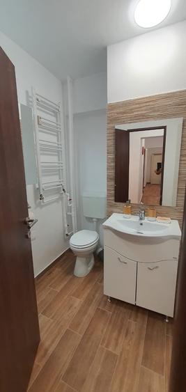 Apartament cu 3 camere decomandat în Colentina