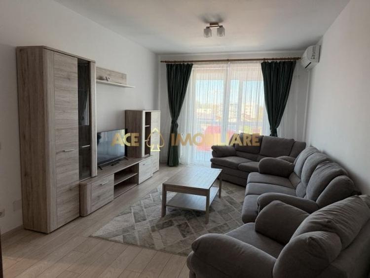 Apartament cu 3 camere decomandat, mobilat în Apărătorii Patriei