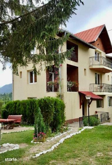 Casă cu 7 camere cu Teren 400 Mp în Zamora