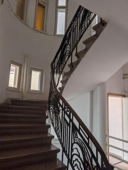 Apartament cu 2 camere semidecomandat în Titulescu