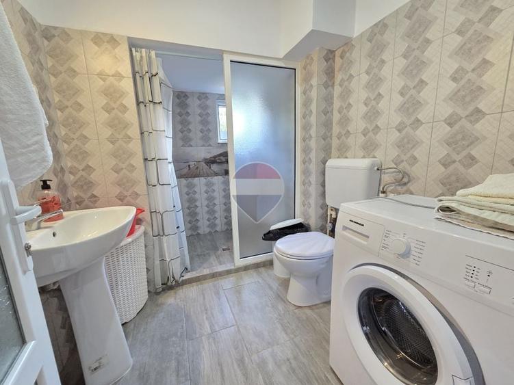 Garsonieră decomandată, mobilată în Sud