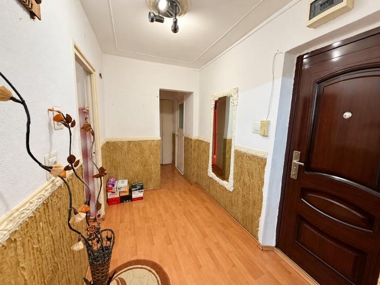 Apartament cu 2 camere decomandat în Ampoi 1