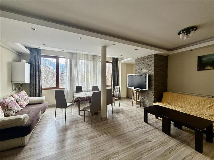 Apartament cu 2 camere decomandat, mobilat în Poiana Brașov