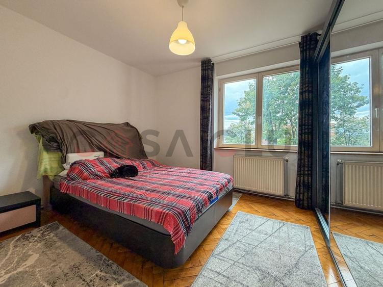 Apartament cu 3 camere semidecomandat, mobilat în Gheorgheni