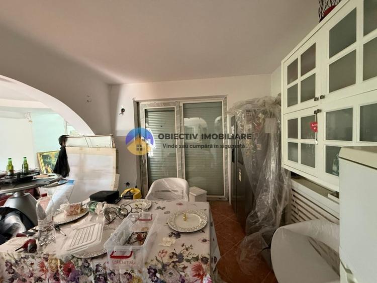 Casă cu 6 camere cu Canalizare în Sărata